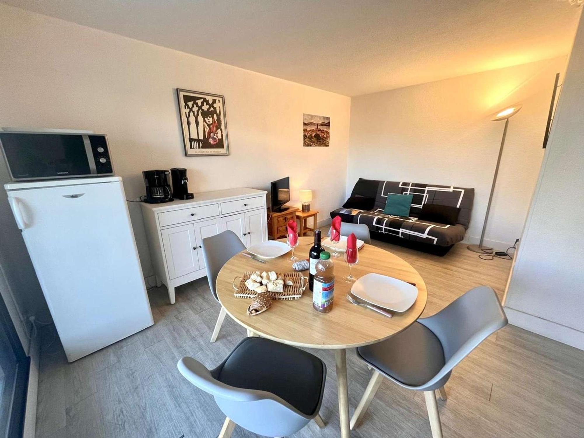 Appartement 2P, 4 Couchages, Terrasse Et Salon De Jardin A 200M De La Plage, Frejus - Fr-1-226A-22 エクステリア 写真
